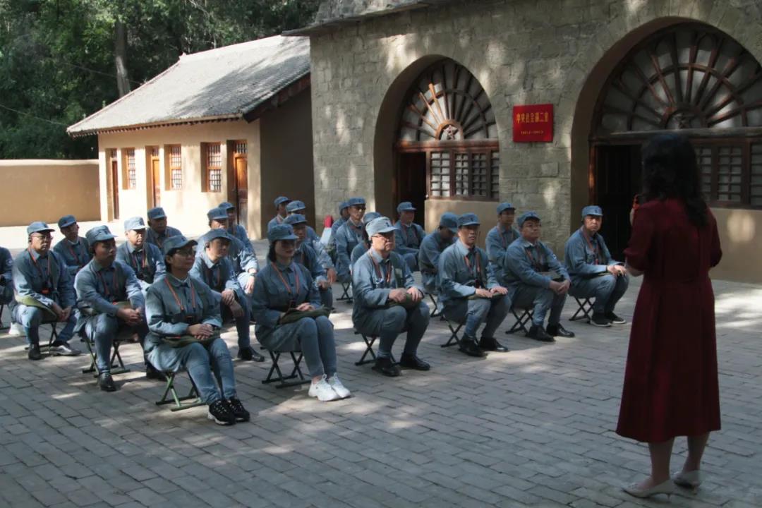 走进延安学党史 聚力奋进双目标——龙钢集团党委举办党史学习教育弘扬延安精神主题党日活动