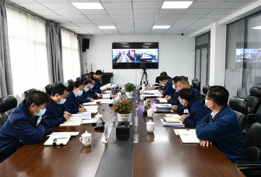 许晓增督导龙钢公司领导班子党史学习教育专题民主生活会