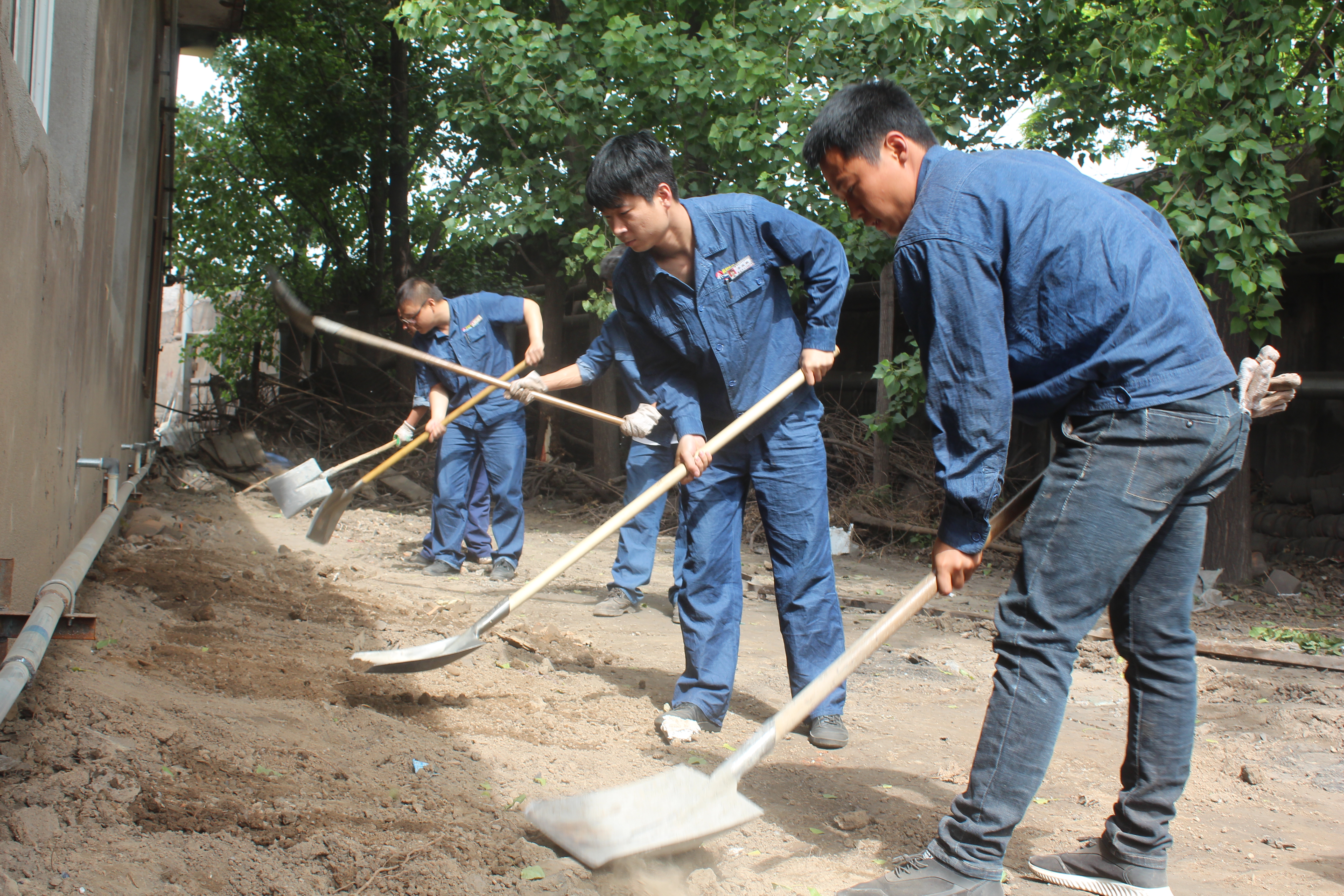 让年轻人“爱上”共青团