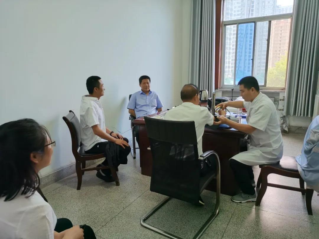 优化健康管理 助力健康陕钢——龙钢集团工会开展职工健康管理系列活动